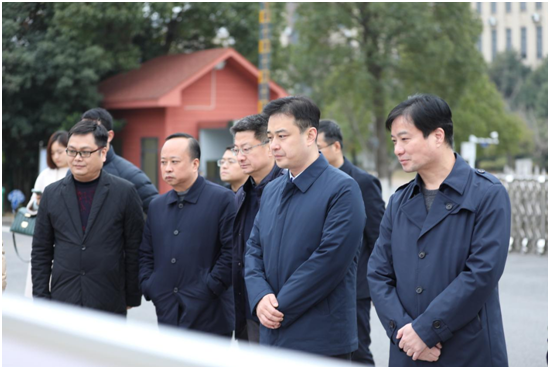市人民政府副市长白云峰到爱体育网_爱体育网（中国）调研