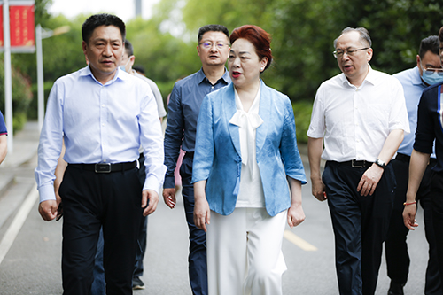 省人社厅党组书记、厅长唐白玉一行到爱体育网_爱体育网（中国）调研湖南省第一届职业技能大赛筹备情况