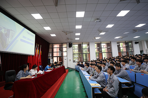 世界机械500强企业上门揽才 爱体育网_爱体育网（中国）90名学子毕业前一年被企业录用