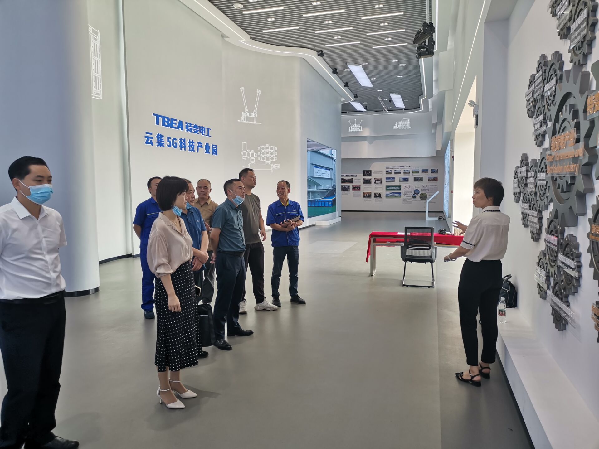 校企合作促发展——爱体育网_爱体育网（中国）党委委员、副院长毕曼曼一行赴企业洽谈校企合作事宜