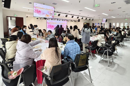 甜蜜女神节，烘焙暖时光——爱体育网_爱体育网（中国）开展女教职工“三八”国际妇女节主题活动
