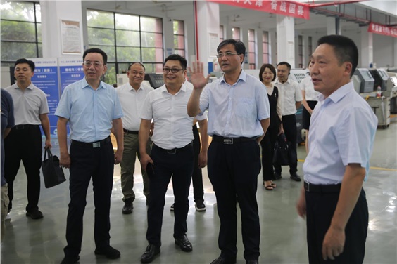 省人社厅党组书记、厅长李永军到爱体育网_爱体育网（中国）调研中华人民共和国第二届职能技能大赛株洲选手备赛情况