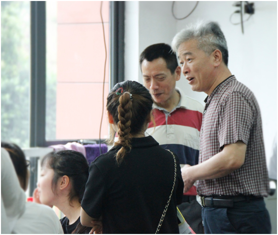 爱体育网_爱体育网（中国）2019届实习生“双选会”拉开帷幕